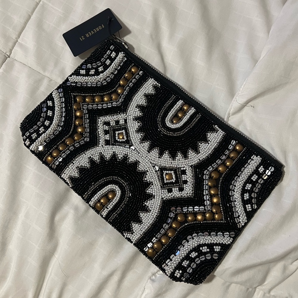 📀 Beaded Clutch Bag